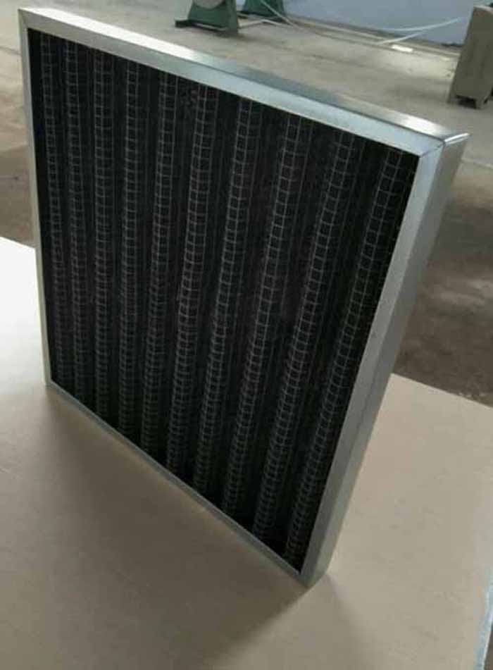 折疊式活性炭過(guò)濾器鋁型材外框，也可選用鍍鋅外框及不銹鋼，厚度為：21mm,25mm,46mm，50mm等其他多種厚度。