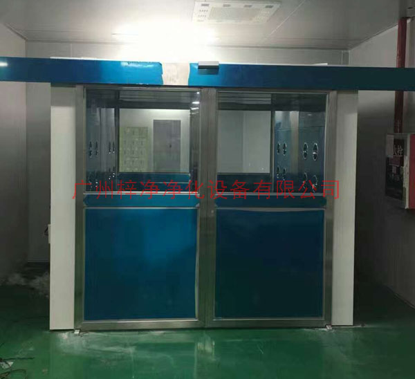 自動門風淋室則配備有感應(yīng)裝置 自動門風淋室則配備有感應(yīng)裝置
