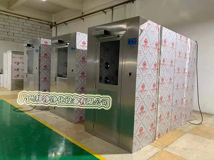 風(fēng)淋室的類型繁多，不同類型的風(fēng)淋室適用于不同的場合和需求